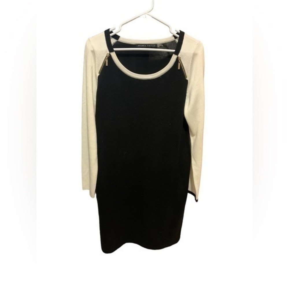 Ivanka Trump Long Sleeve Dress Size Large .